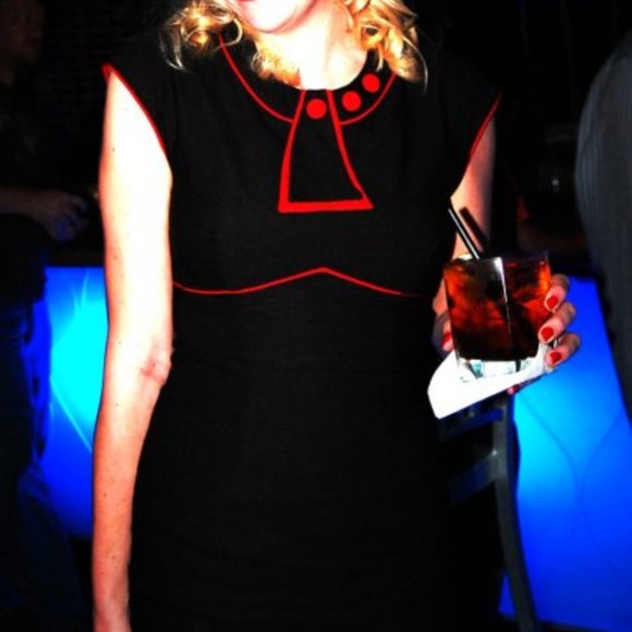 1930s Style Bombshell Stop Staring Dress-Black/Red - Picture 2 of 8